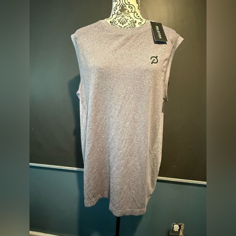 🩶Peloton lavender Short Sleeve muscle shirt🩶
